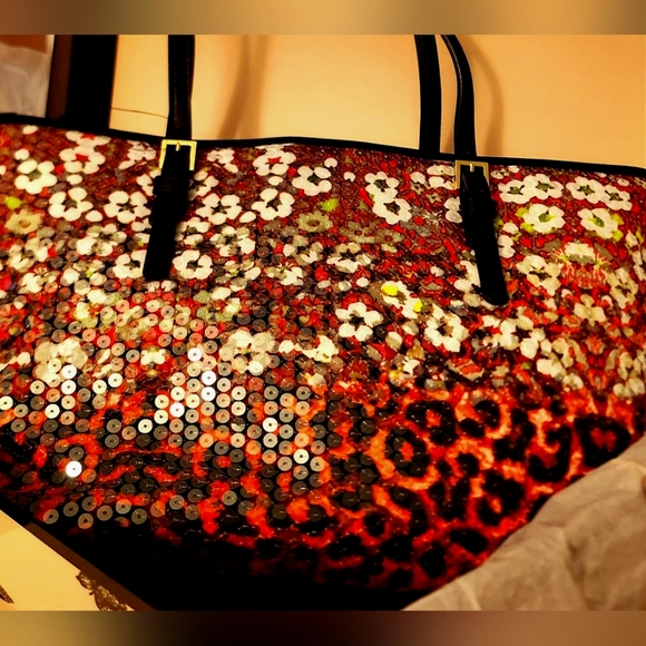 NWT NINE WEST Black and Pink Sequin Cheetah Ava handbag - Picture 3 of 13